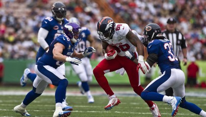 开云体育下载官网-篮球裁判智能辅助系统提升判罚准确性，篮球裁判执裁案例解读