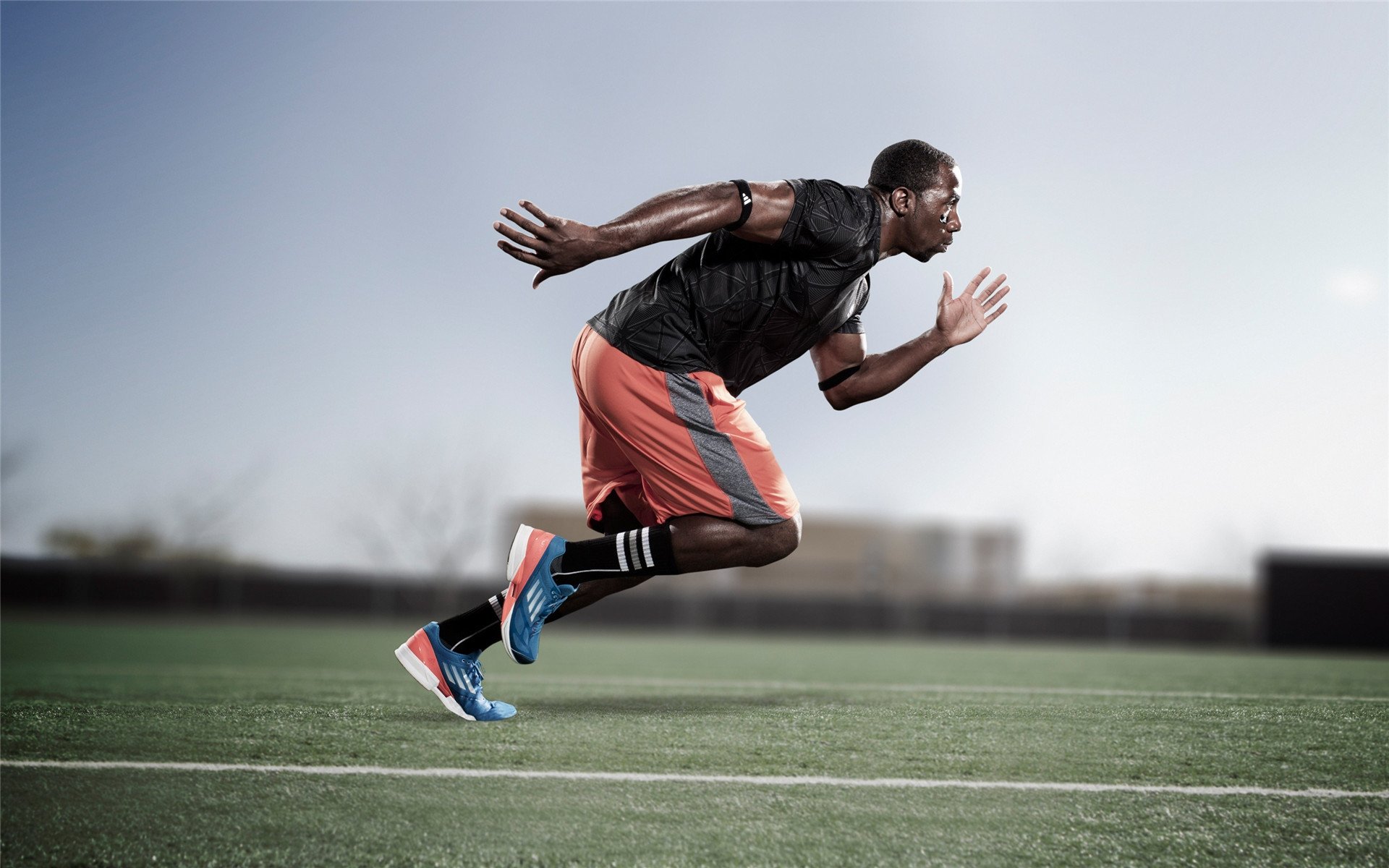 德国男子皮划艇选手诺亚·赫格获得铜牌，奥运男子皮划艇