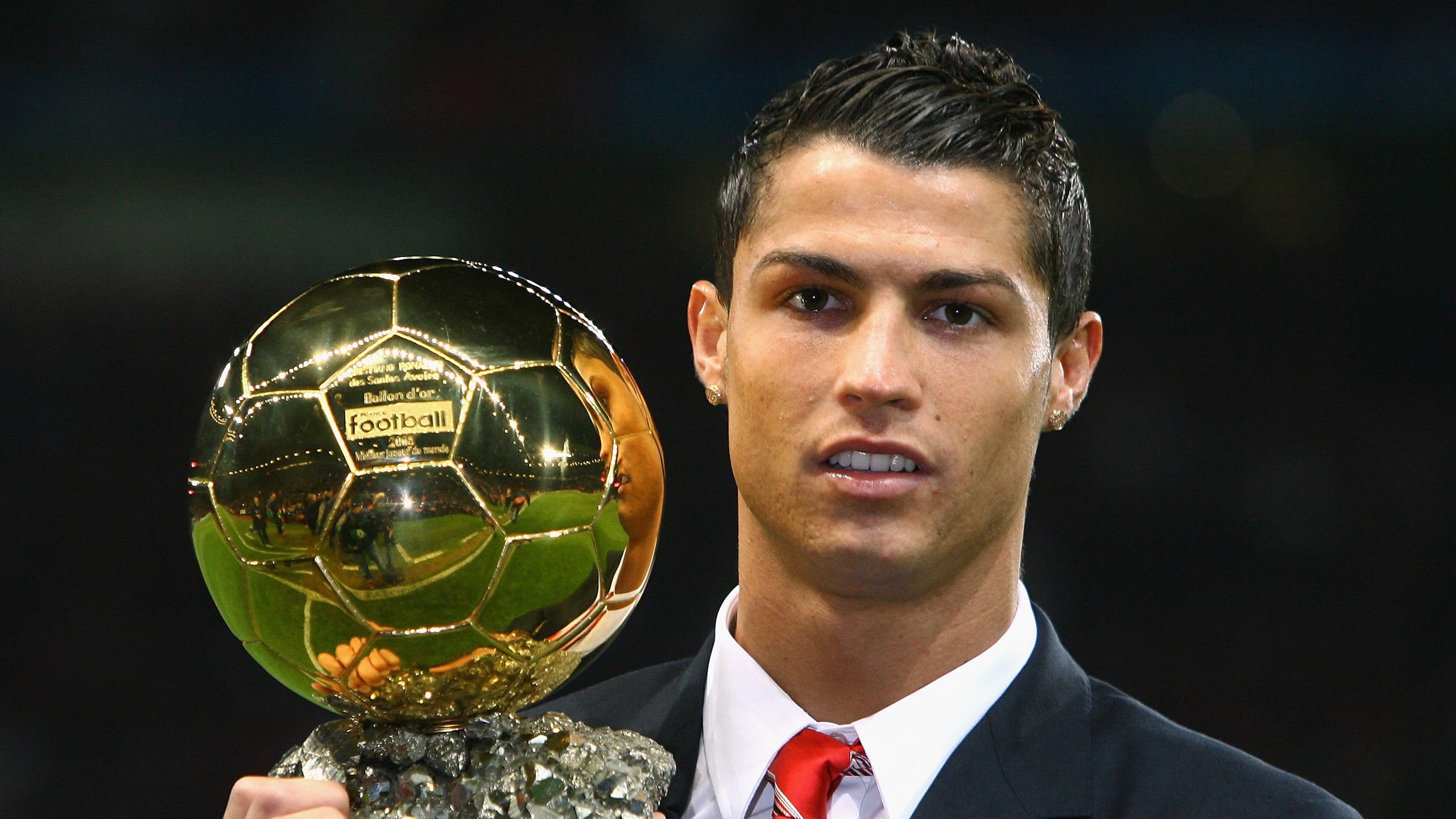 绿色节能“智慧场馆”示范工程在行业内广泛应用，行业绿色转型加快